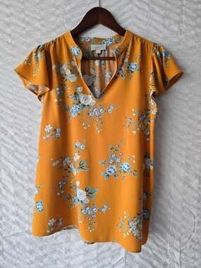 Ann Taylor Loft Short Sleeve Flowered Blouse Size S